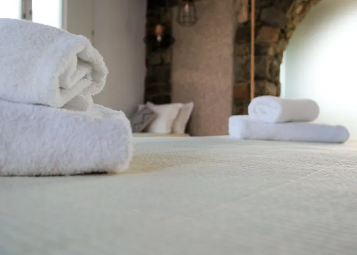 ميكونوس بانثيون