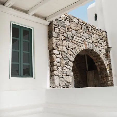 Mykonos Pantheon Ξενοδοχείο με διαμερίσματα 4*