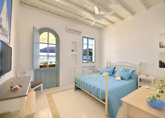 Mykonos Pantheon קאלו ליבאדי