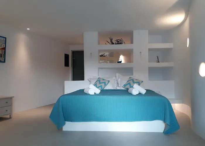 מלון דירות Mykonos Pantheon 4*